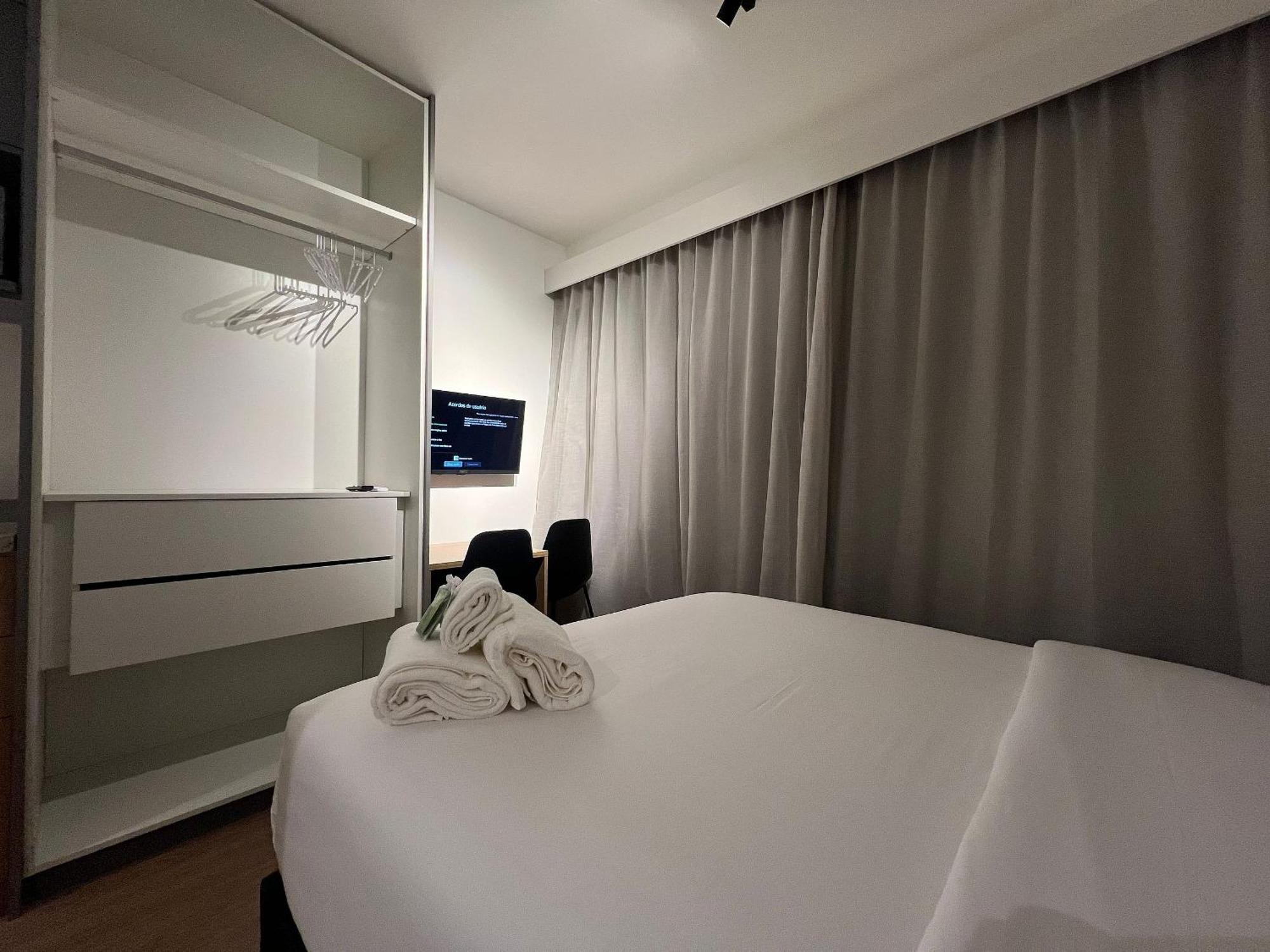Maravilhoso Vl Mariana Wf/ac Metro Apartment